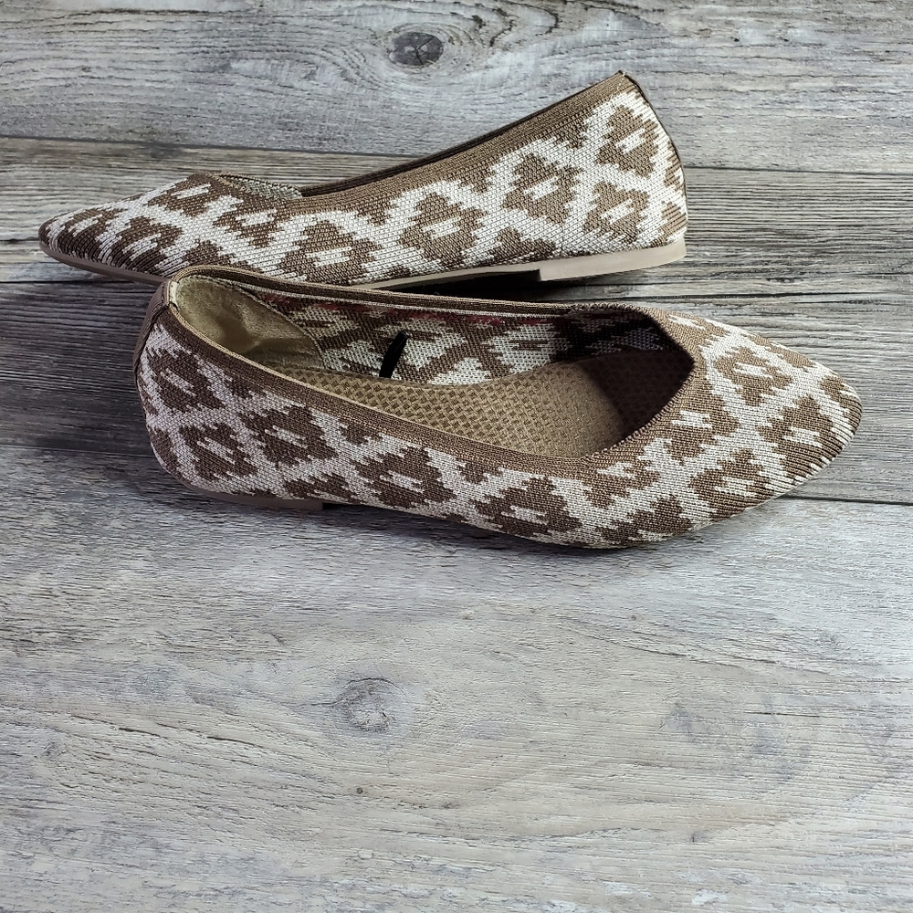 Skechers Cleo Flats Size 8 Sweet Tribe Tribal Pattern Shoes